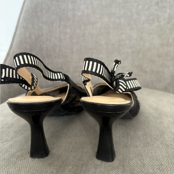 Black Lace Women's Shoes - Picture 5 of 8